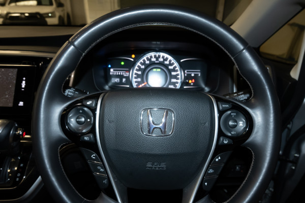 2018 Honda Odyssey 5th Gen VTi-L SUV Image 9