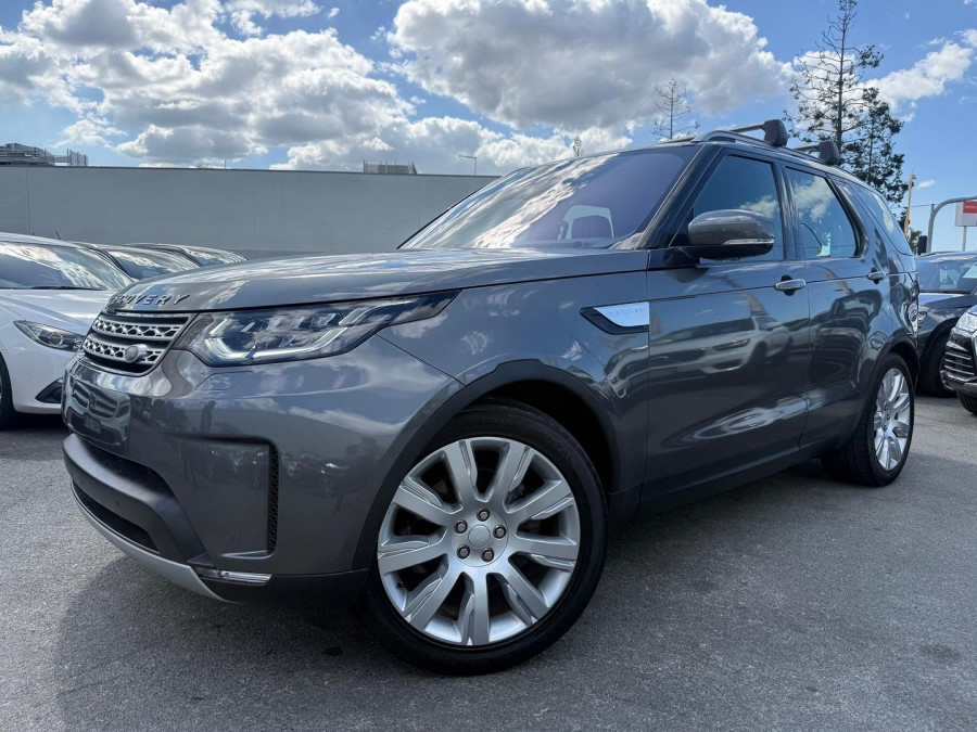 2018 Land Rover Discovery Series 5 HSE Luxury SUV Image 1