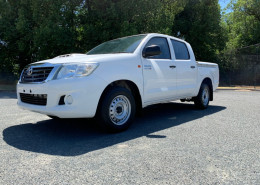Toyota HiLux SR KUN16R 