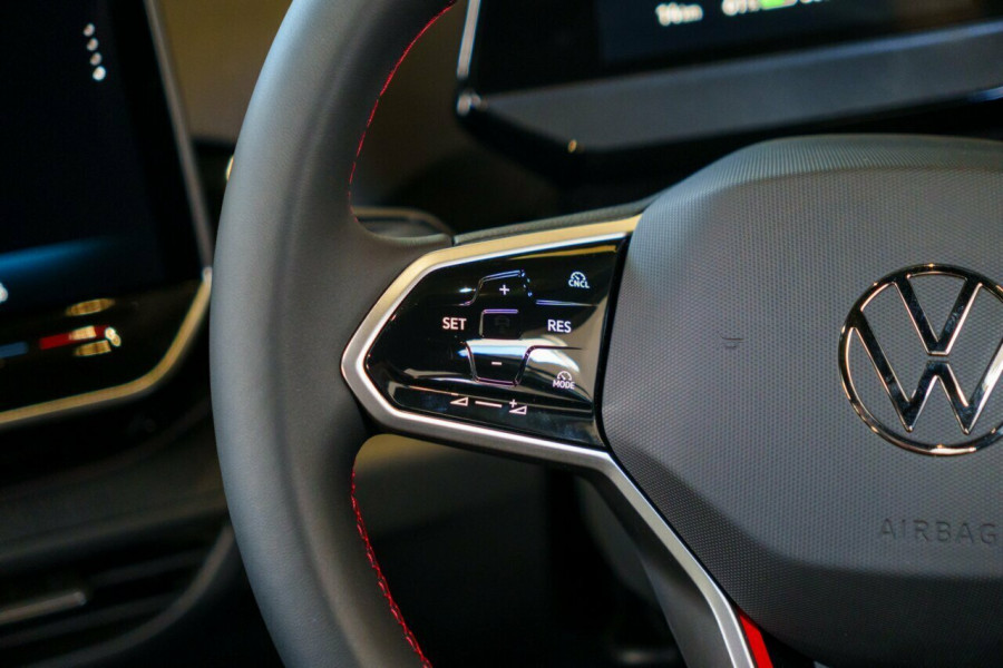 2025 Volkswagen ID. 5 E2 GTX SUV Image 12