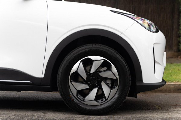 2026 MY27 Geely EX2 E22H Inspire Hatch image 10