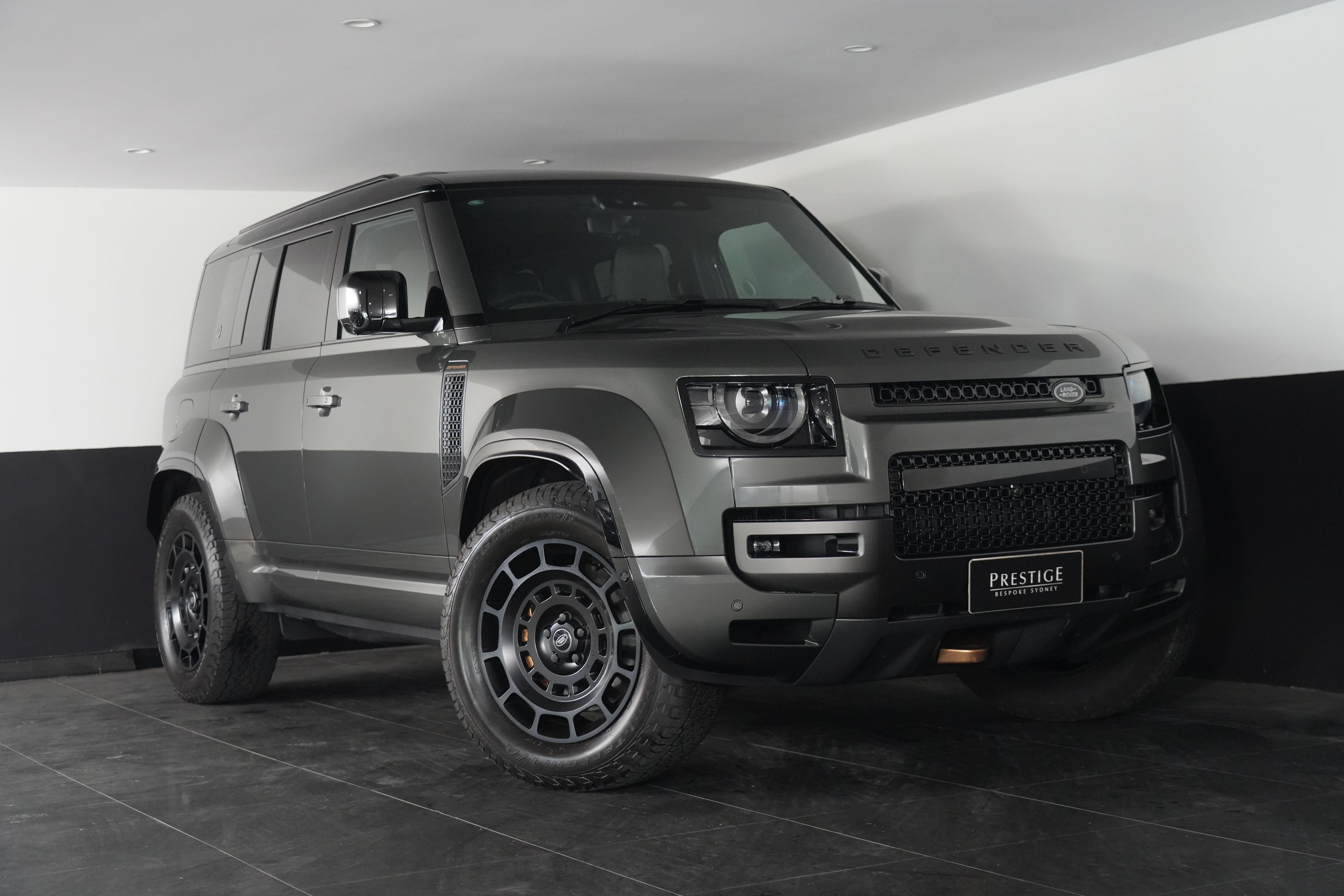 2025 Land Rover Defender L663 110 P635 OCTA SUV Image 16