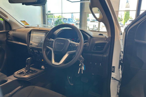 2025 MY25.5 Isuzu D-MAX RG SX Cab Chassis Image 7