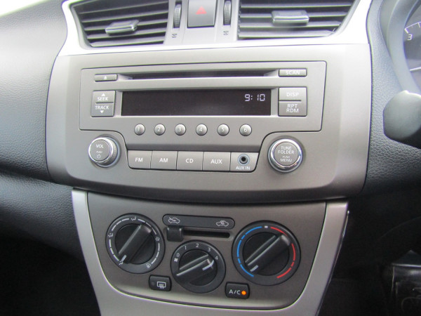 2014 Nissan Pulsar B17 ST Sedan