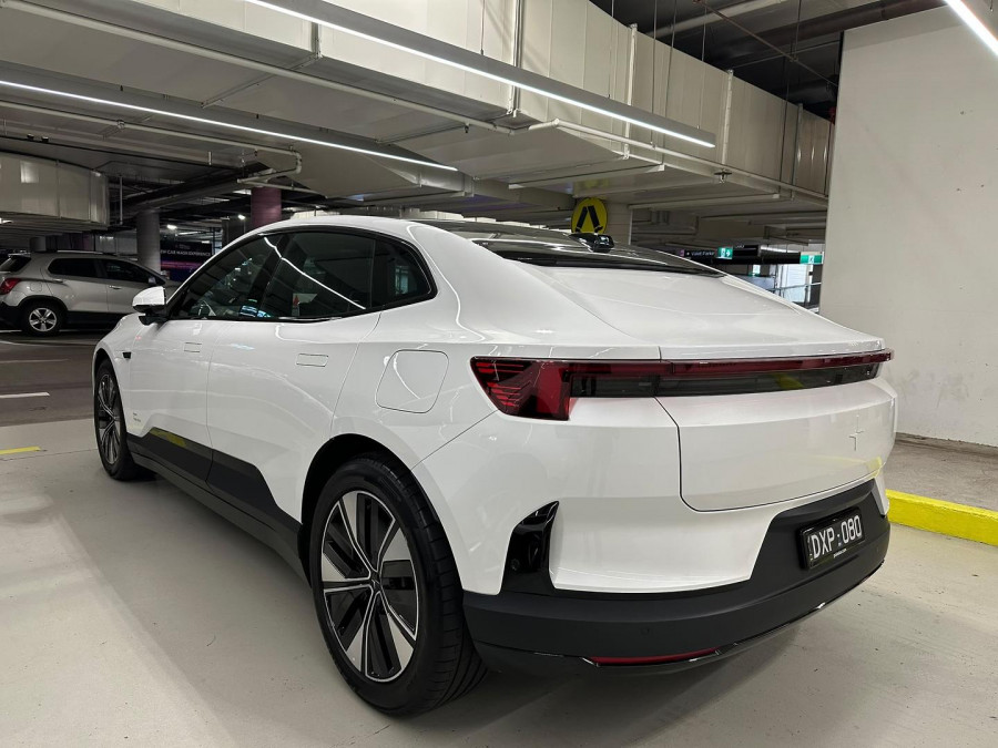 2025 Polestar 4  Long range Single motor Coupe Image 3