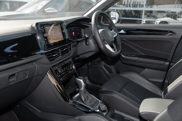 2025 MY26 Volkswagen T-Roc D11 140TSI R-Line SUV image 8