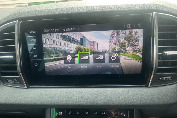 2025 MY26 Skoda Karoq 110TSI 130 Years Edition SUV Image 30