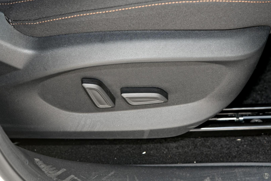 2025 MY24.5 MG HS AS33 Vibe SUV Image 11
