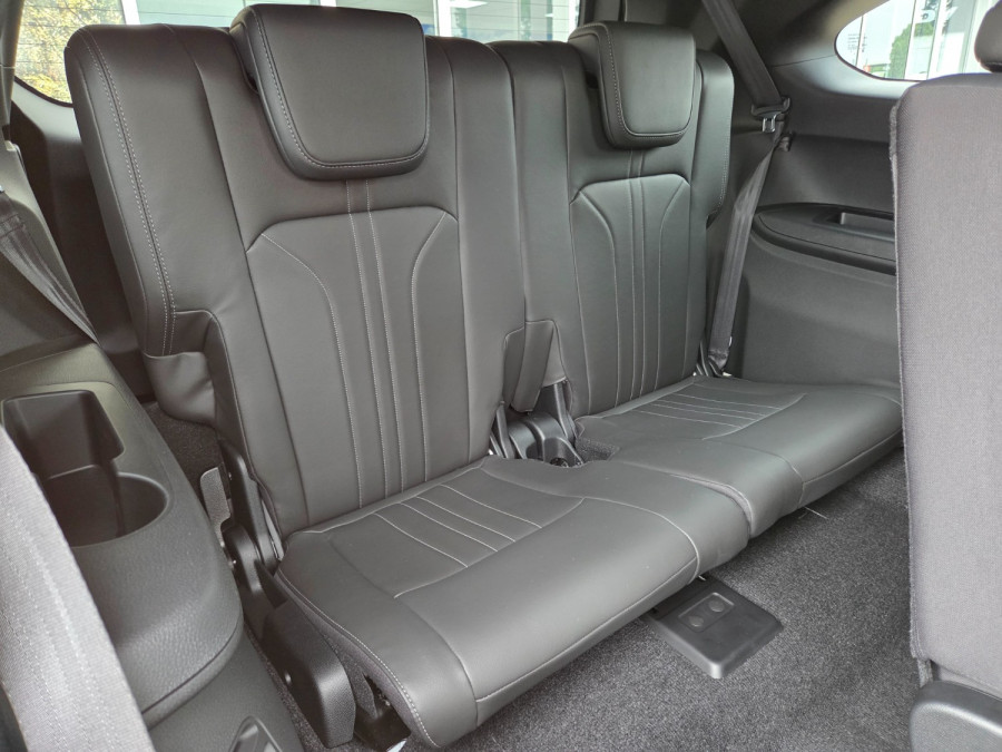 2026 Isuzu MU-X RJ LS-T SUV Image 11