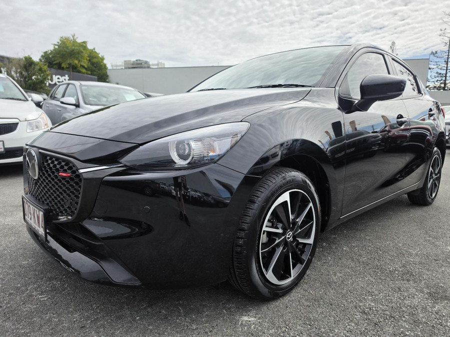 2024 Mazda 2 DL Series G15 GT Sedan Image 3