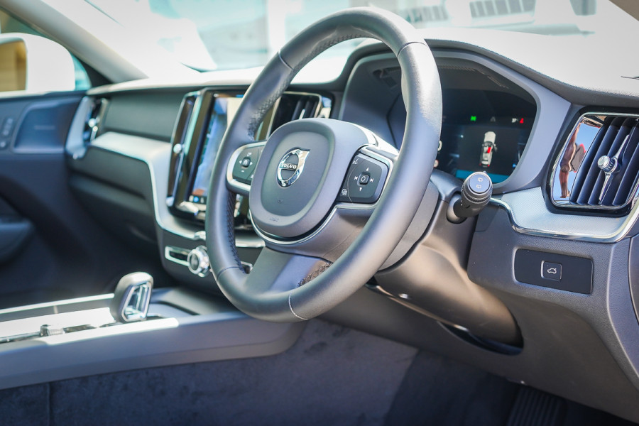 2024 MY25 Volvo XC60 UZ Plus B5 SUV Image 18