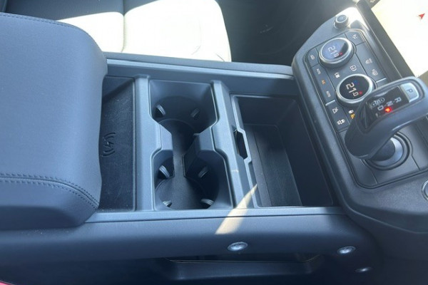 2026 Land Rover Defender L663 110 P425 X-Dynamic SE SUV Image 22