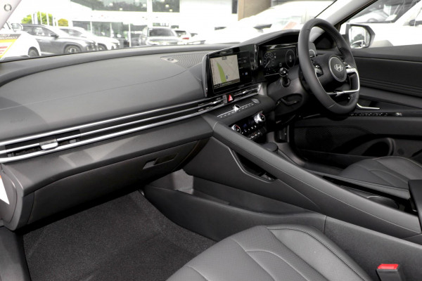 2026 Hyundai i30 CN7.V4 Elite Hybrid Sedan Image 6