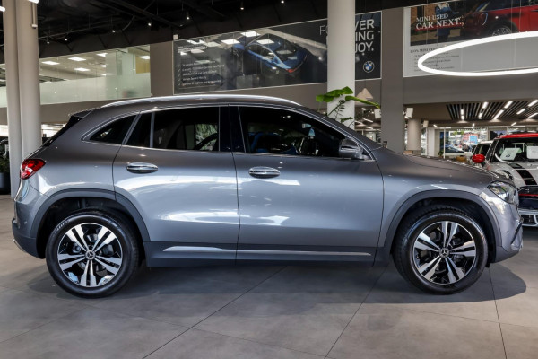 2024 Mercedes-Benz GLA-Class H247 GLA200 SUV image 3