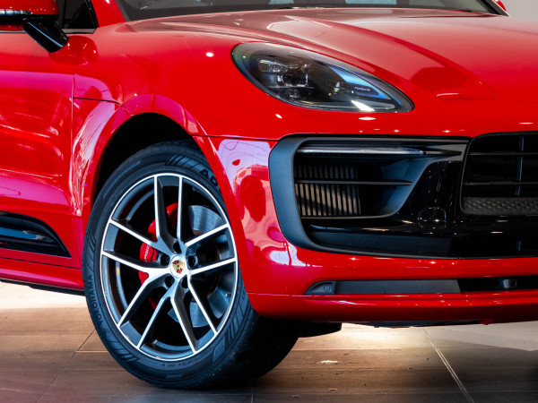 2024 Porsche Macan 95B S SUV image 11
