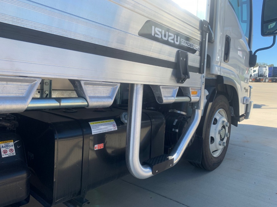 2025 Isuzu  NPR 45/65-175 MT D28 TRADE TRADEPACK Tray Image 9