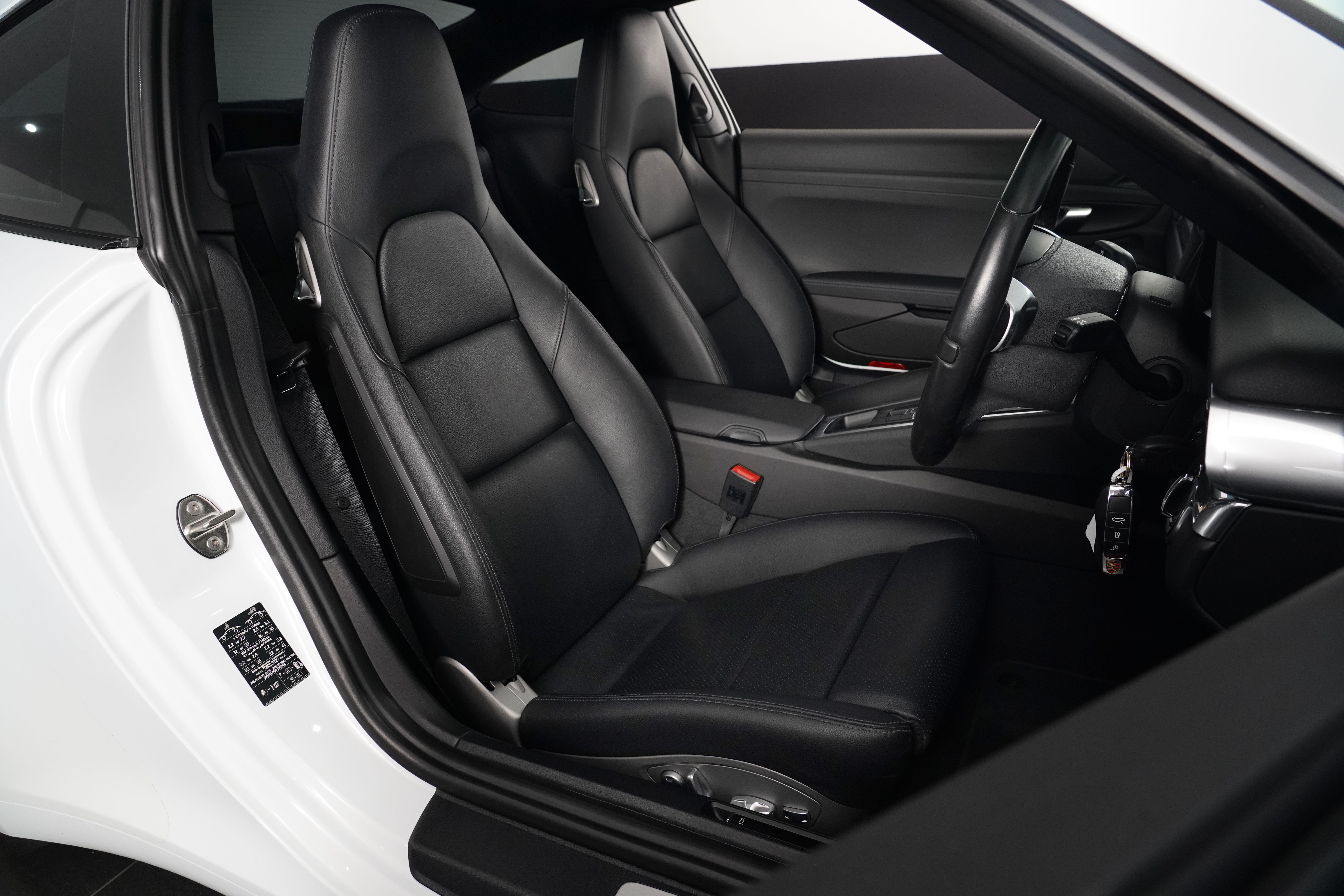2015 Porsche 911 Carrera S Coupe Image 30
