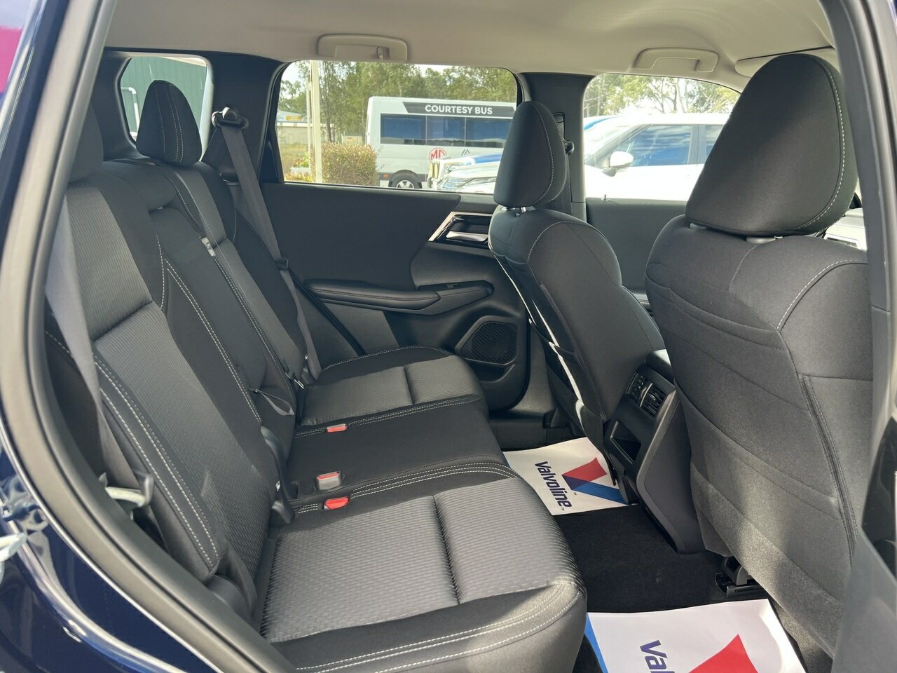 2024 Mitsubishi Outlander ZM LS SUV Image 14
