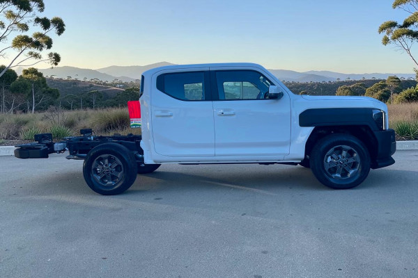 2025 MY26 Kia Tasman TK SX Cab Chassis Image 3