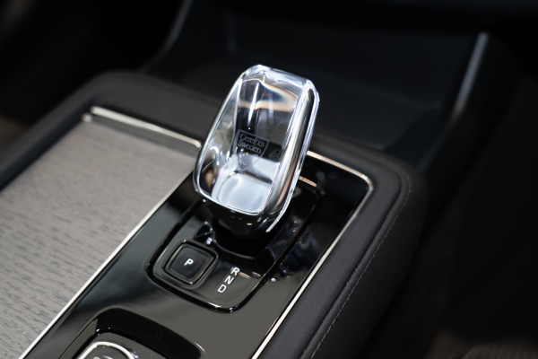 2025 MY26 Volvo XC90 L Series Ultra B5 Dark SUV image 14