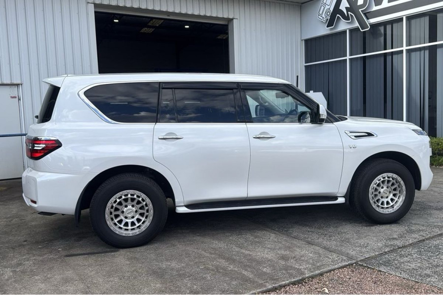 2024 Nissan Patrol Y62 Ti SUV Image 4