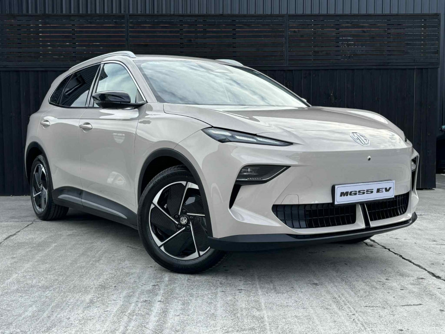 2026 MY25 MG MGS5 EV ZS3EM Essence 62 SUV Image 1