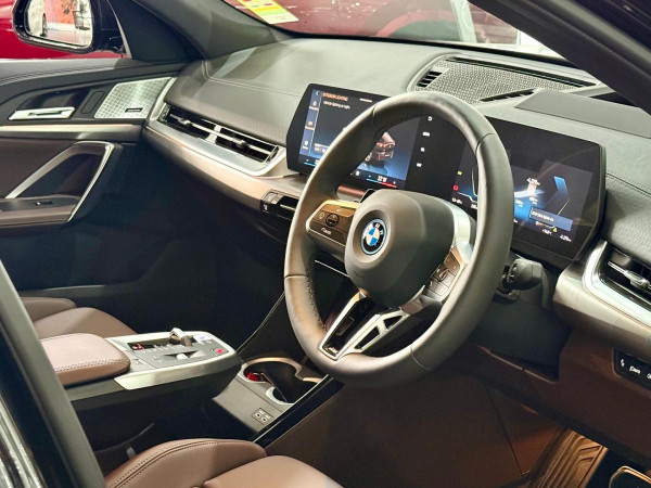 2024 BMW iX2 U10 eDrive20 M Sport SUV image 8