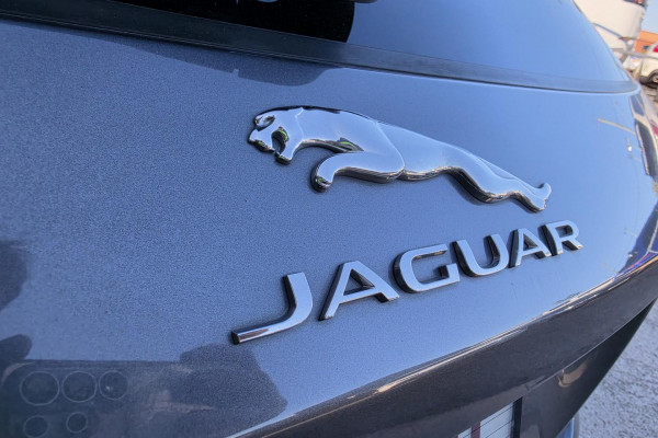 2017 MY18 Jaguar F-PACE X761 25t R-Sport SUV Image 26