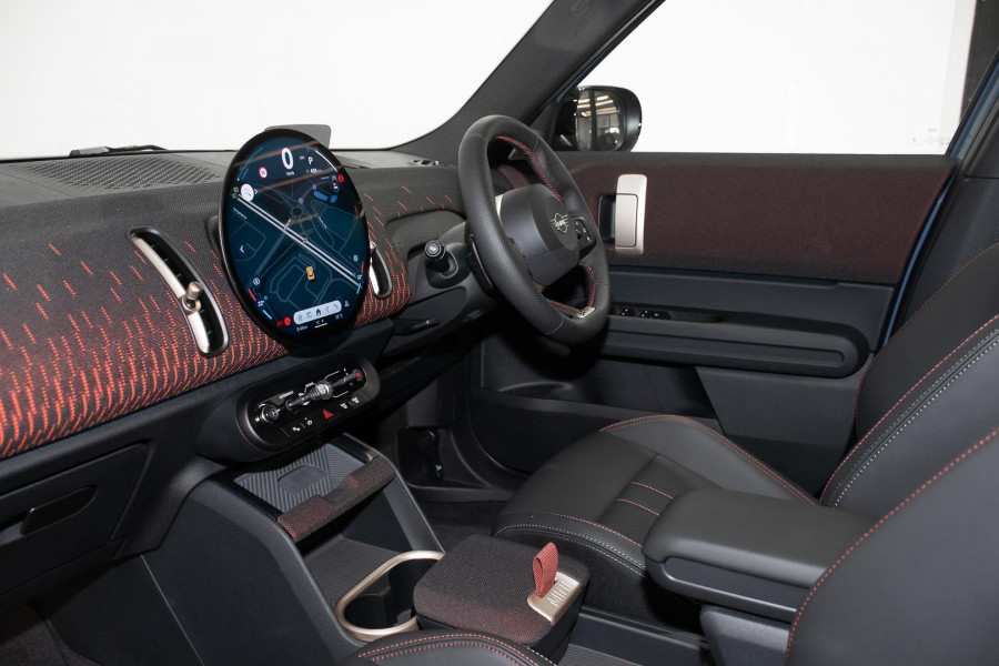 2025 MINI Countryman U25 JCW Favoured SUV