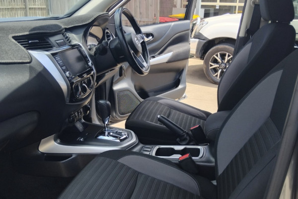 2023 Nissan Navara D23 ST Ute Image 32
