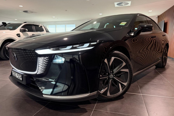 2026 Mazda 6e  Atenza Hatch Image 5