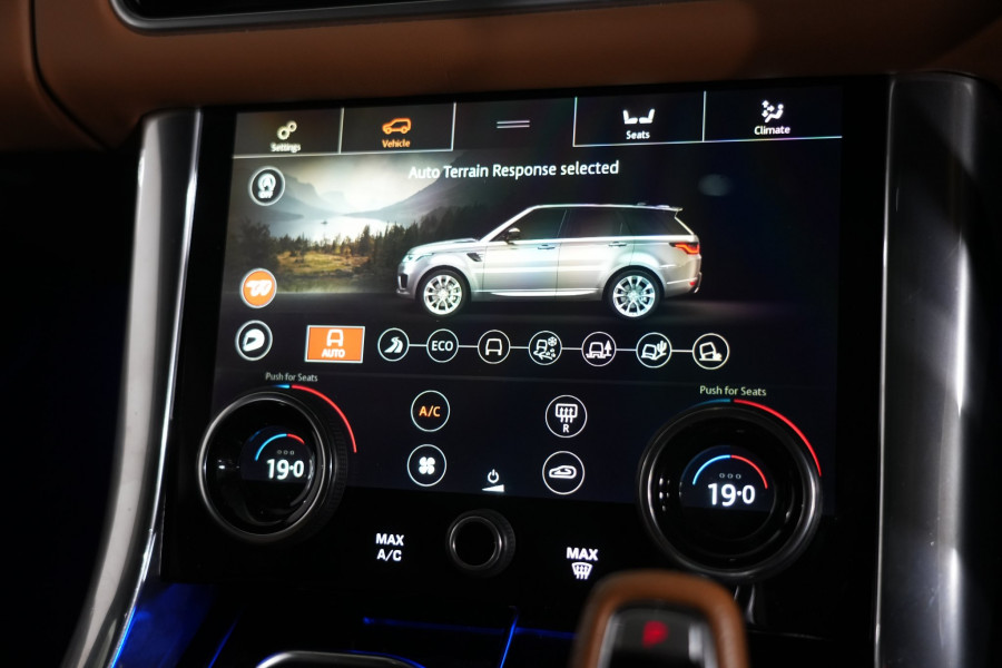 2021 Land Rover Range Rover Sport P575 SVR SUV Image 19
