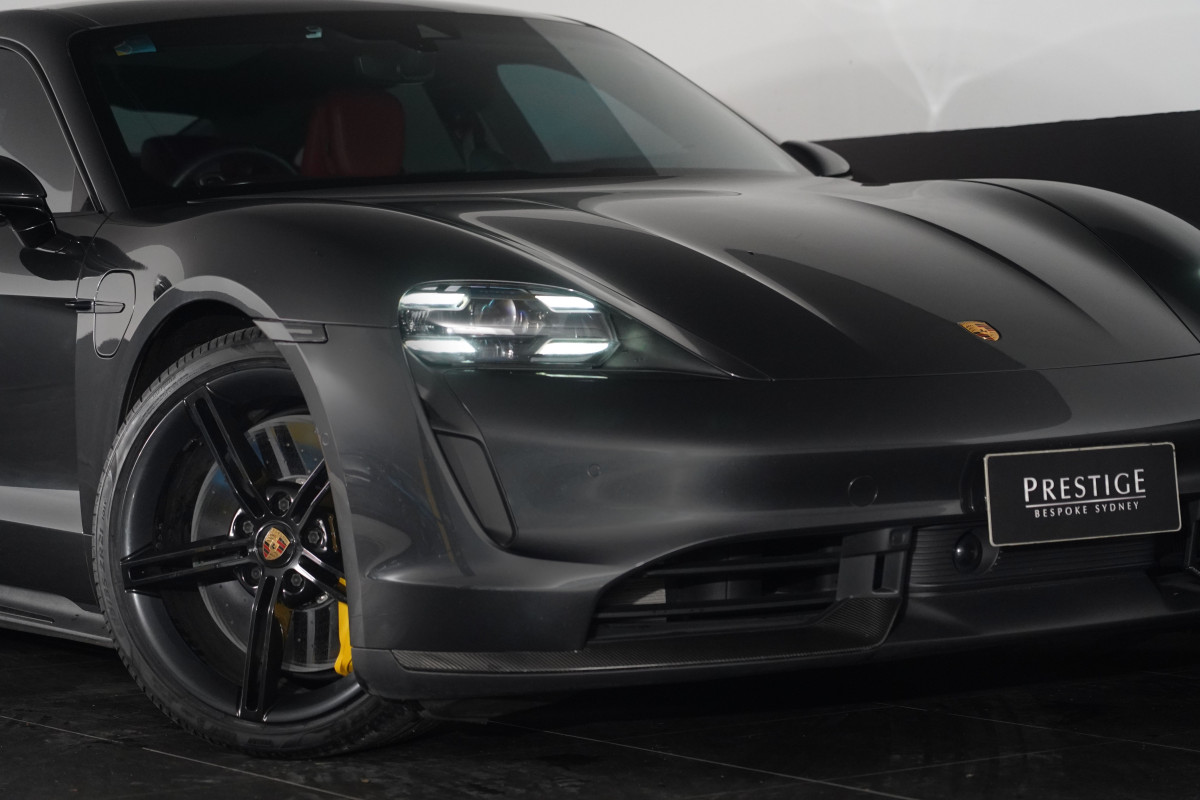 2020 Porsche Taycan Turbo S Coupe Image 2