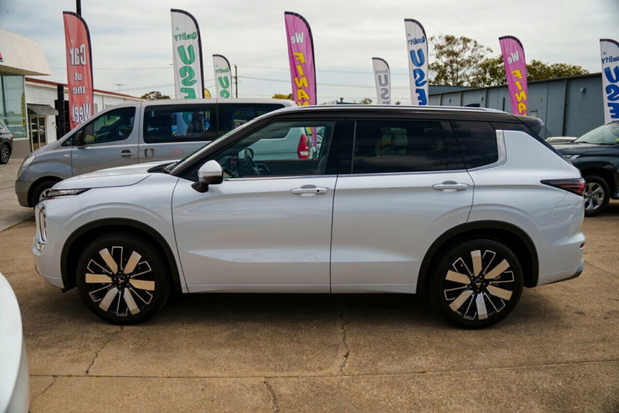 2025 Mitsubishi Outlander ZM Exceed Tourer SUV Image 4
