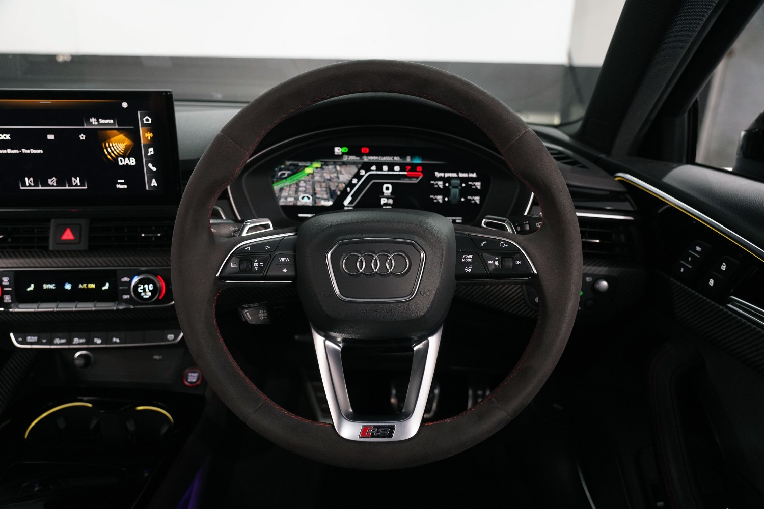 2021 Audi RS4  Quattro SUV Image 25