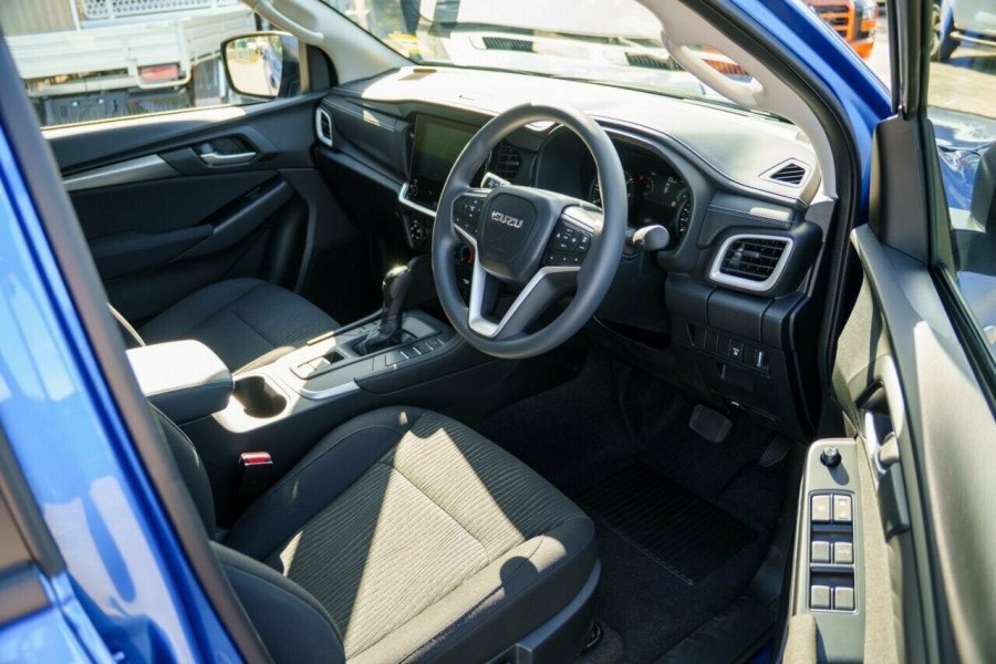 2026 MY25.5 Isuzu MU-X RJ LS-M SUV Image 16