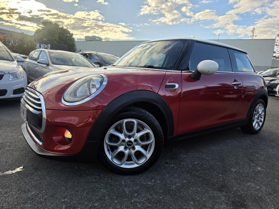 2015 MINI Cooper F56 Hatch Image 1