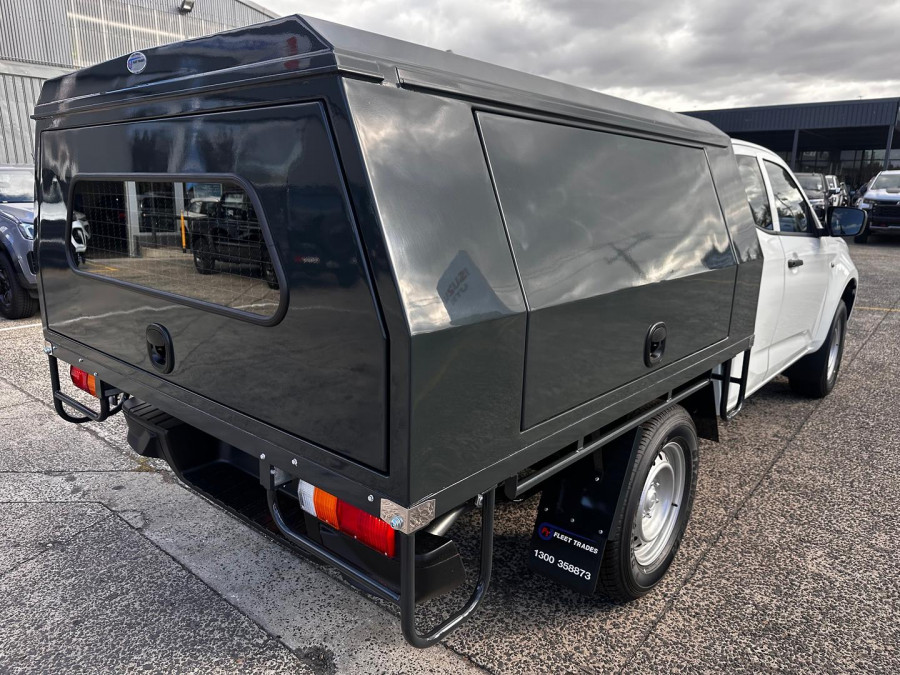 2026 MY25.5 Isuzu D-MAX RG SX Cab Chassis Image 8