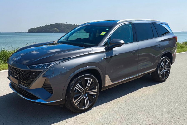 2025 MG QS IS31 Essence SUV Image 2