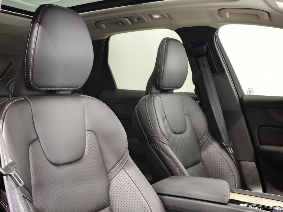 2025 MY26 Volvo XC60 UZ Ultra B5 Dark SUV Image 10