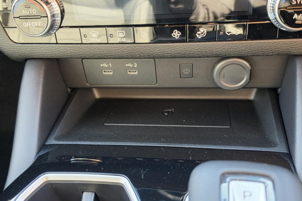 2026 Mitsubishi Outlander ZM Black Edition SUV Image 24