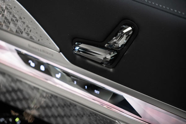 2024 BMW i7 G70 M70 xDrive Sedan image 19