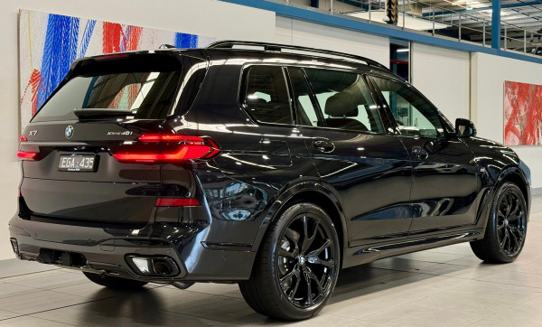 2026 BMW X7 G07 LCI xDrive40i M Sport SUV image 5