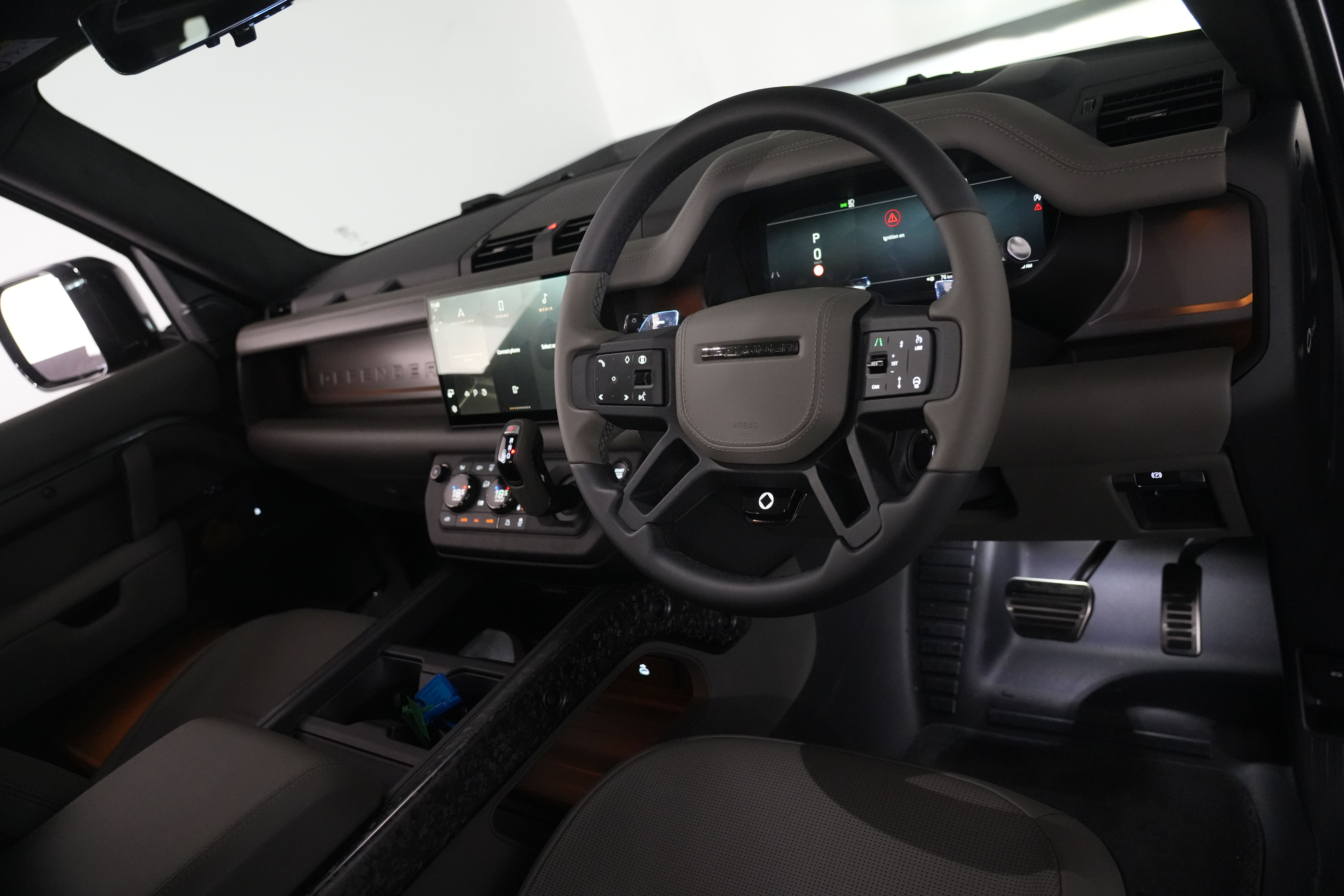2025 Land Rover Defender L663 110 P635 OCTA SUV Image 34