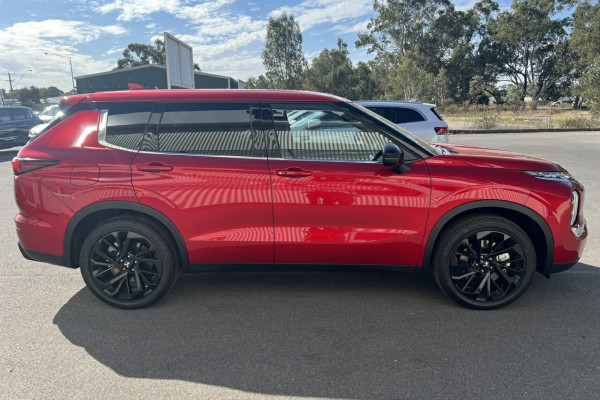 2024 Mitsubishi Outlander ZM Black Edition SUV