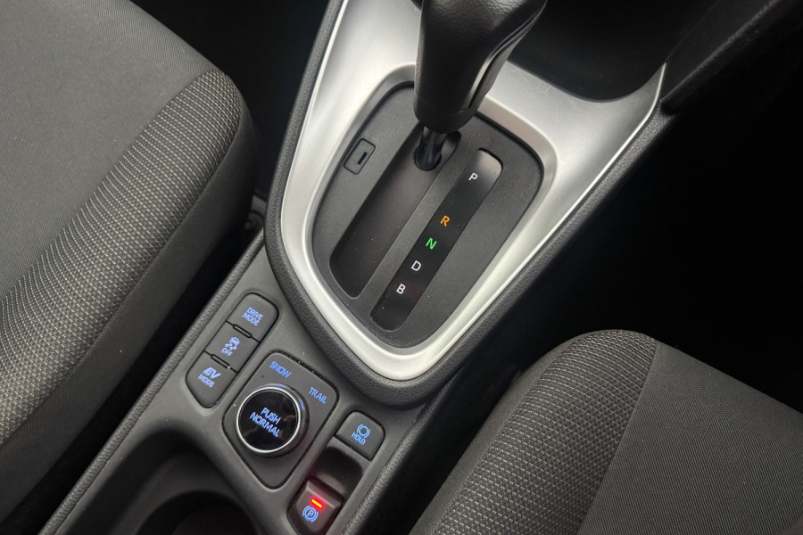 2021 Toyota Yaris Cross MXPB10R GX SUV Image 20