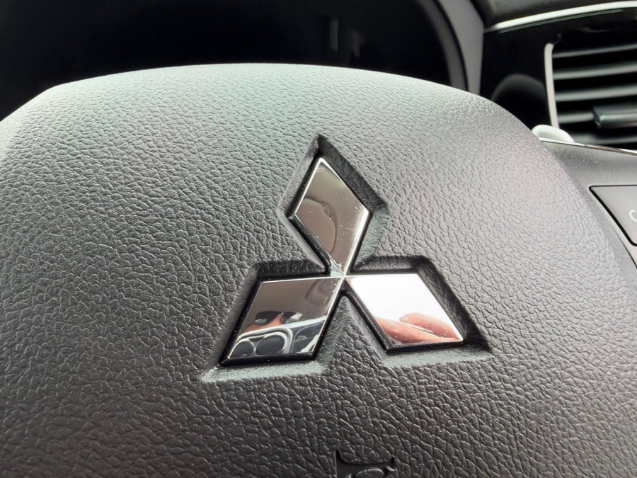 2016 MY17 Mitsubishi Outlander ZK LS Safety Pack SUV Image 20
