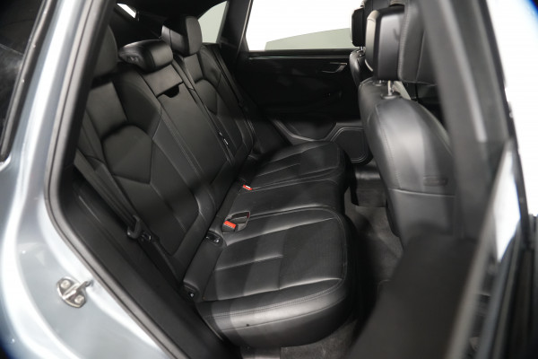 2019 Porsche Macan SUV image 27