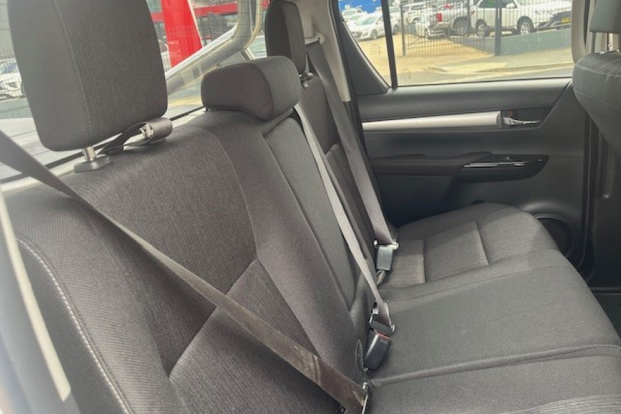 2019 Toyota HiLux  SR5 Ute Image 14