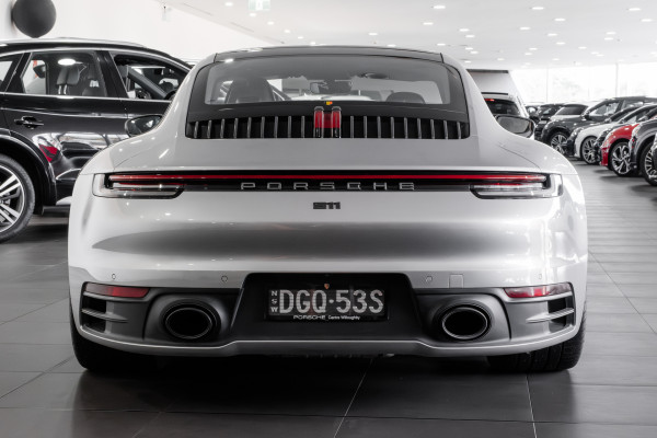 2024 Porsche 911 992 Carrera Coupe image 5